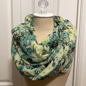 Gorgeous J.Crew wool blend floral scarf Womens soft Large fringe all season